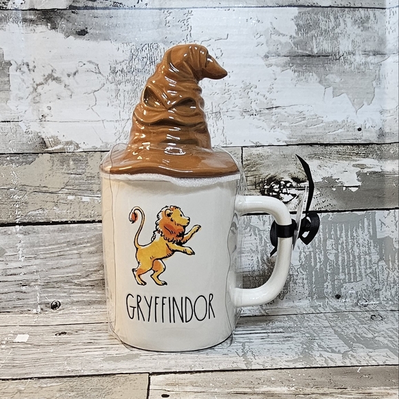 Rae Dunn Harry Potter Grifindor Mug - Picture 3 of 4